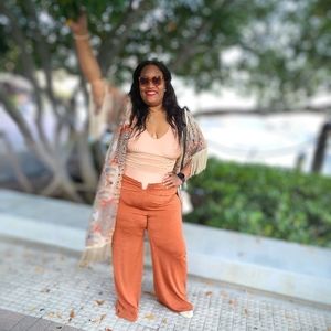 Strechy pants - wide leg pants